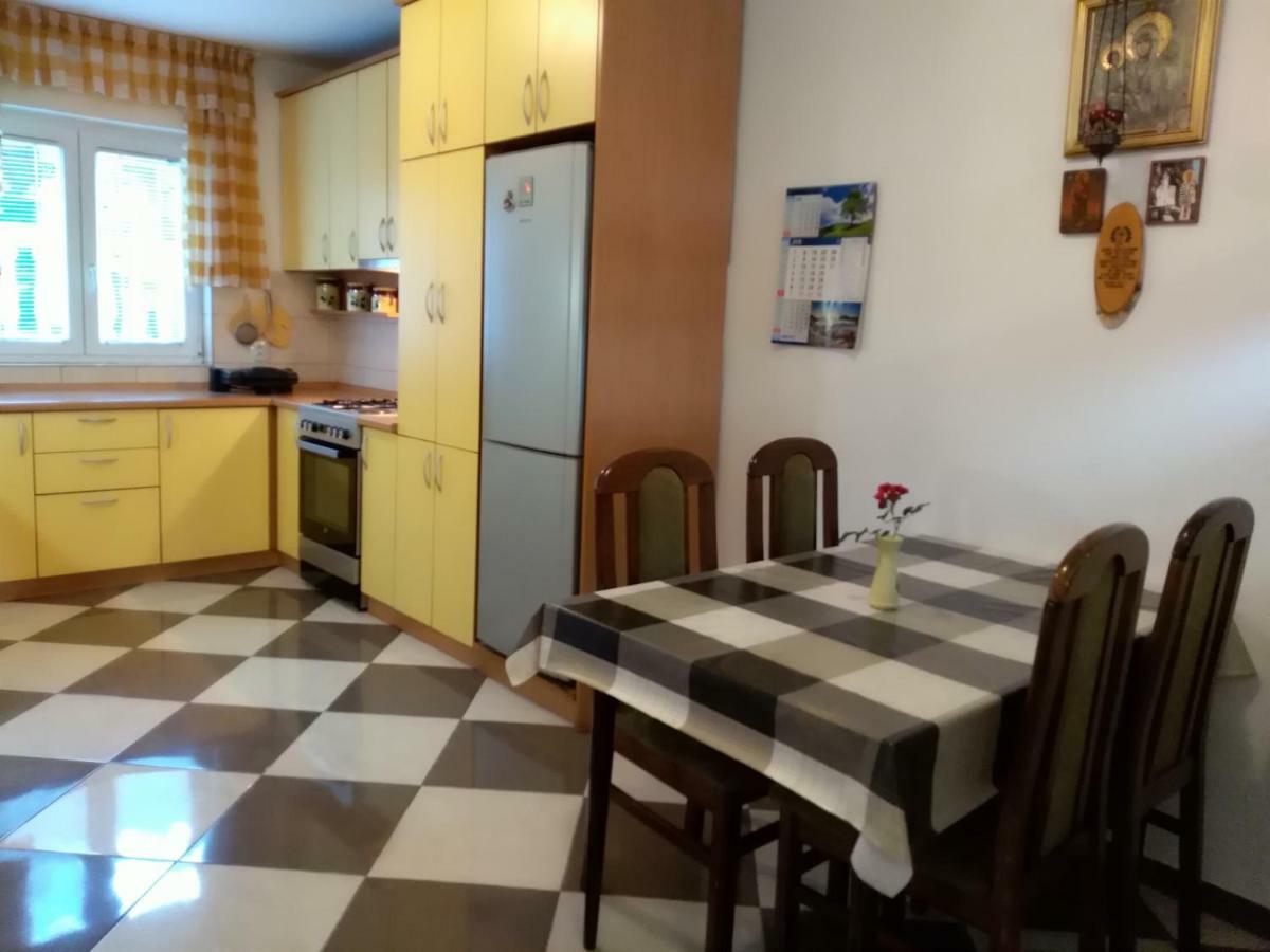 Apartmani Jovanovic Петровац Экстерьер фото